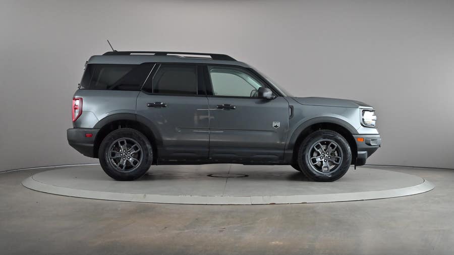 Vehicle photo 4