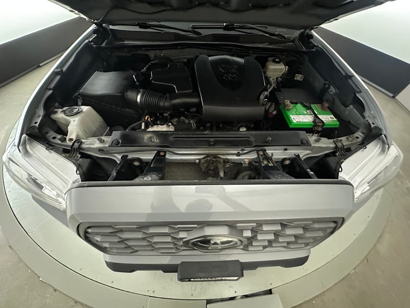 Vehicle photo 2