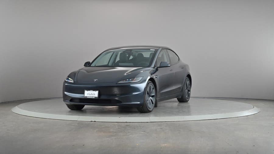 Vehicle photo 2