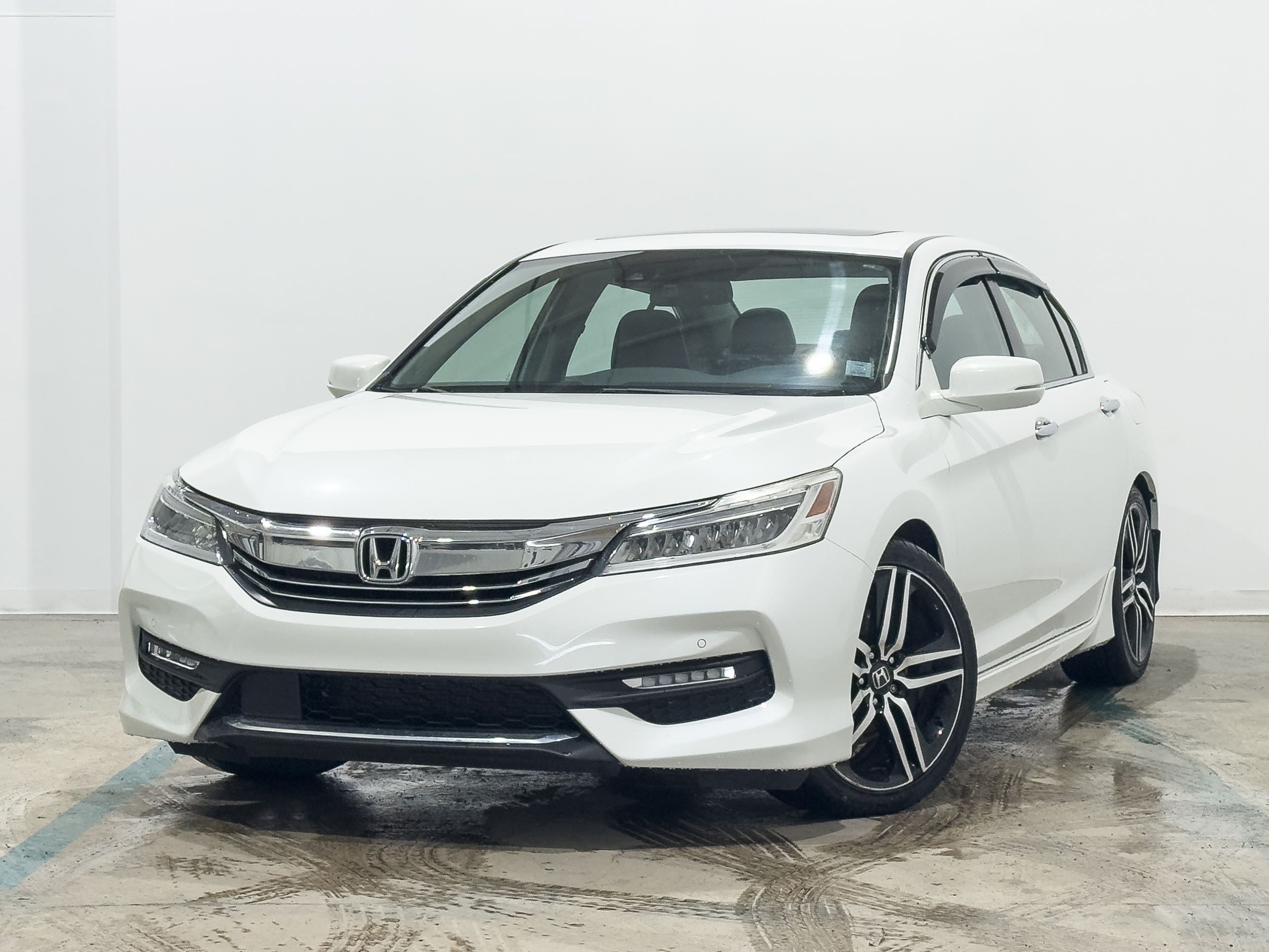 2017 Honda Accord Touring FWD