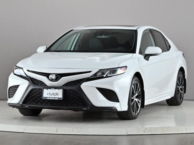 Toyota Camry SE w/ Upgrade Pkg.