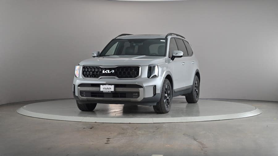 Vehicle photo 2