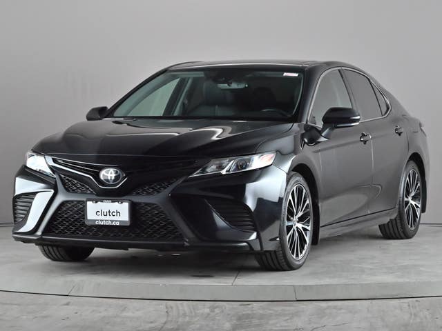 Toyota Camry SE w/ Upgrade Pkg.