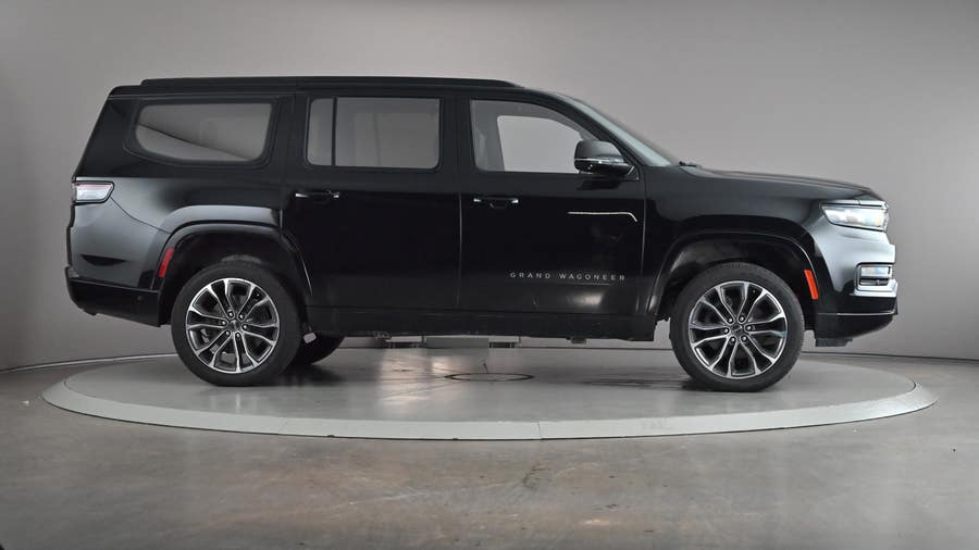 Vehicle photo 4