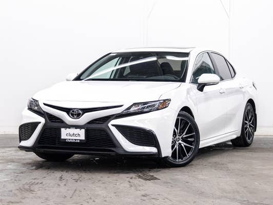 Toyota Camry SE w/ Upgrade Pkg