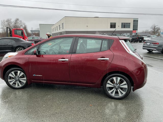 Nissan LEAF SL