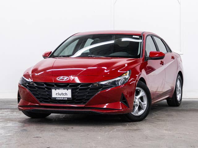 Hyundai Elantra Essential w/ Hyundai SmartSense Pkg