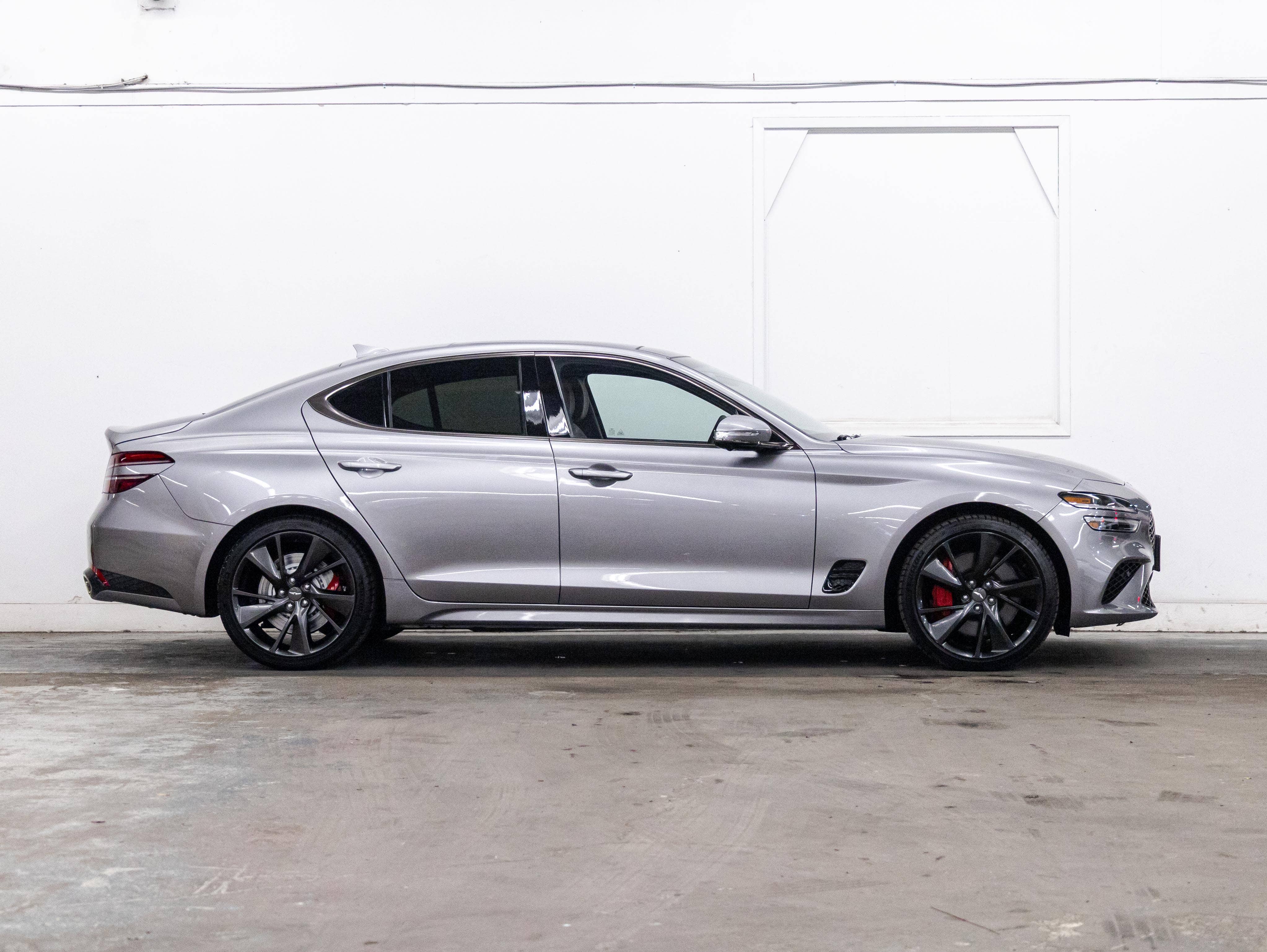 2023 Genesis G70