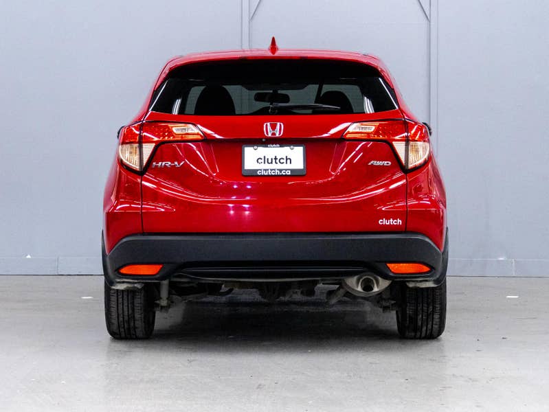 Vehicle photo 4