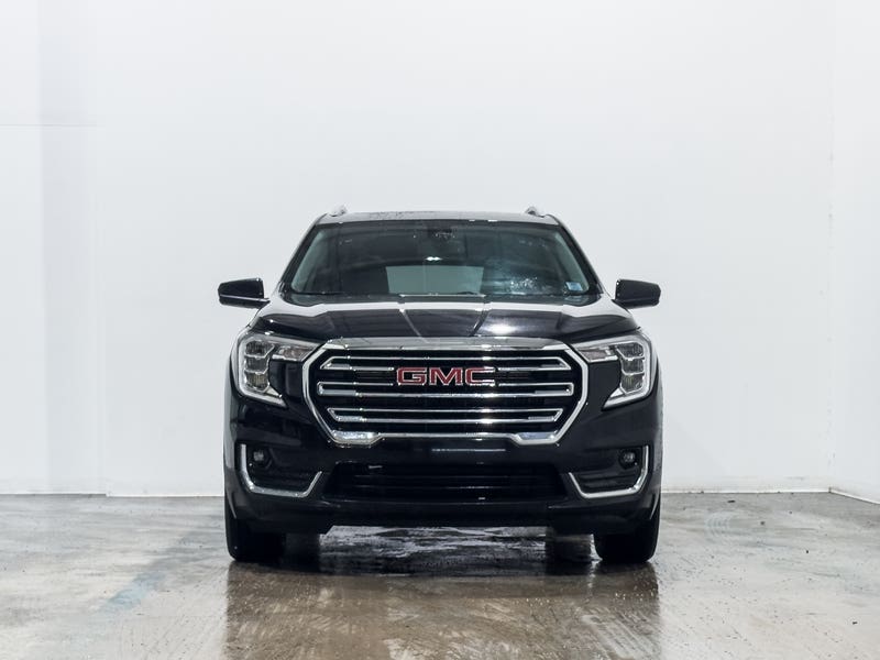 Vehicle photo 2