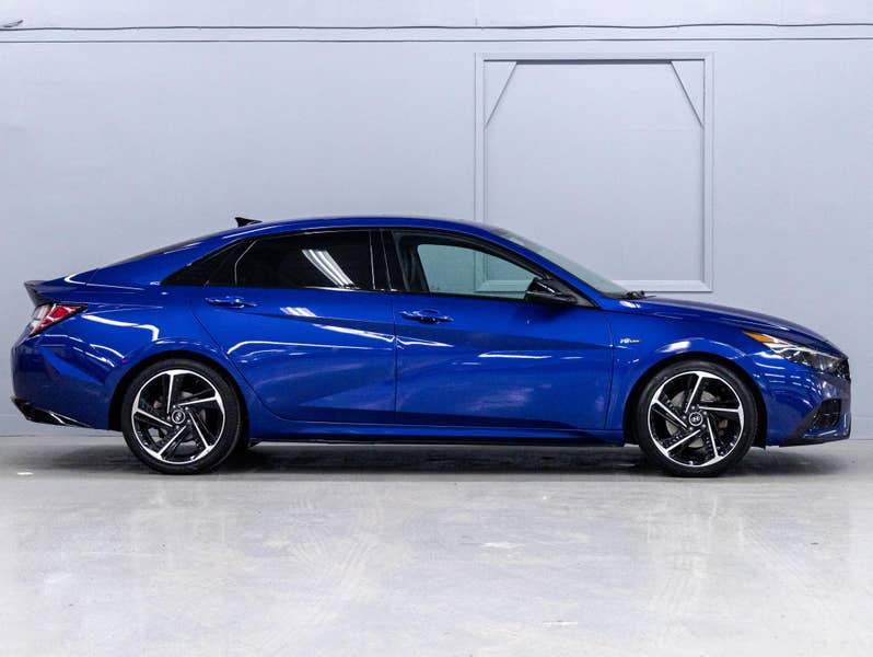 Vehicle photo 3