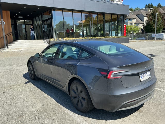 Tesla Model 3 RWD