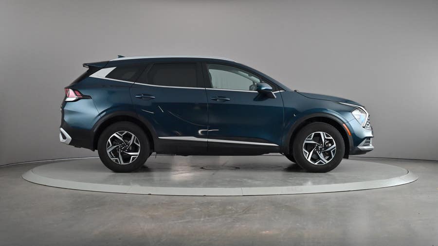 Vehicle photo 4