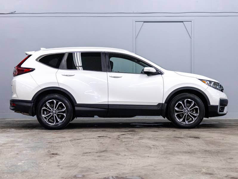 Vehicle photo 3