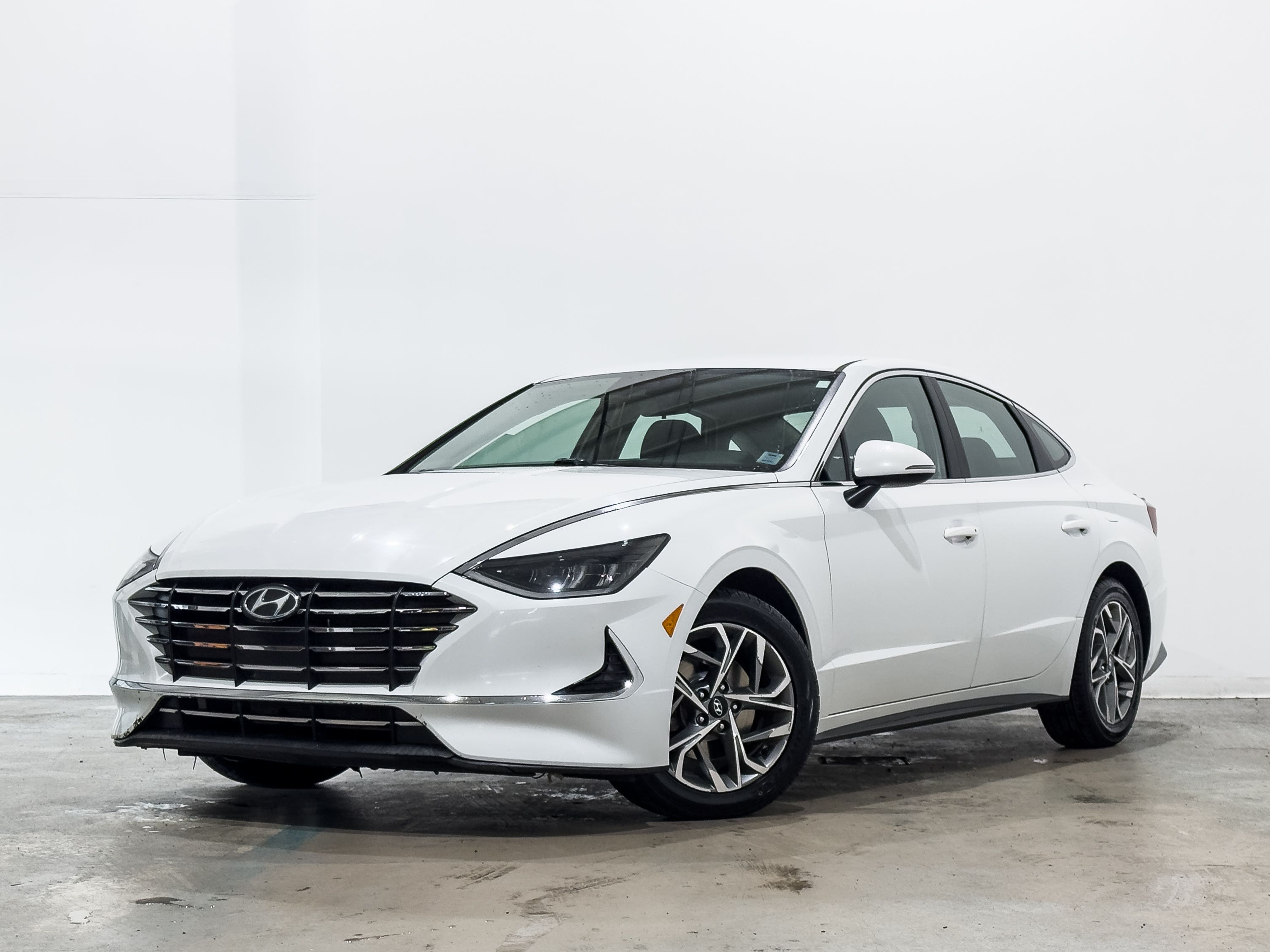 White 2021 Hyundai Sonata Sedan  Automatic