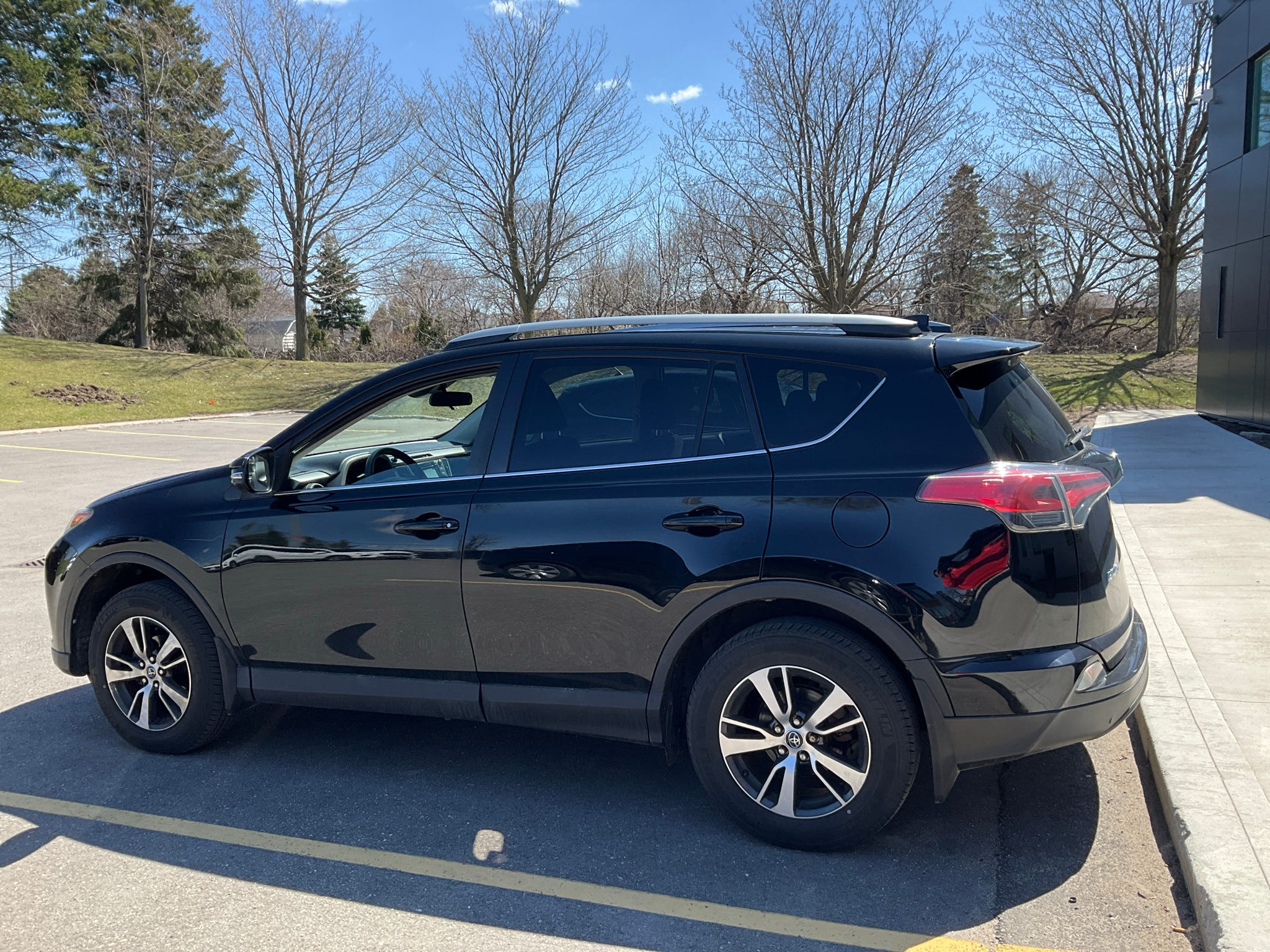 Toyota RAV4 LE 2018