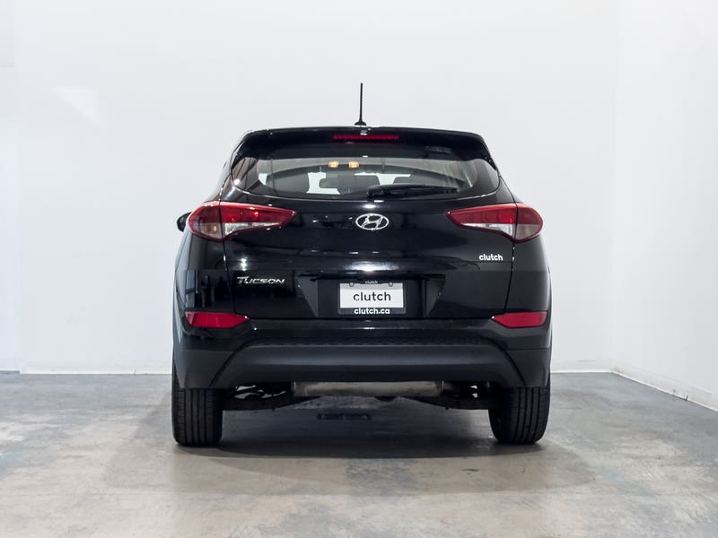 Vehicle photo 4