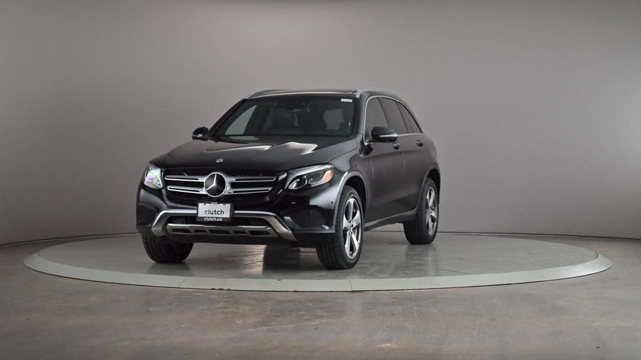 Vehicle photo 2
