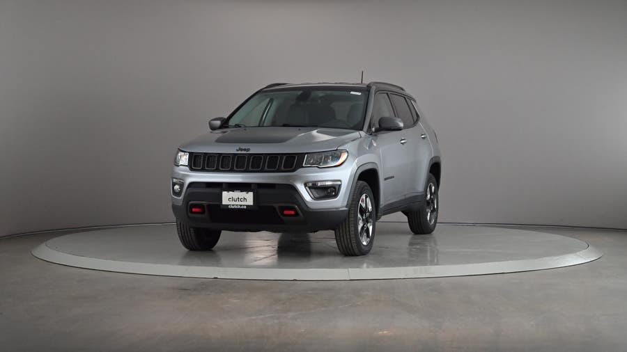 Vehicle photo 2