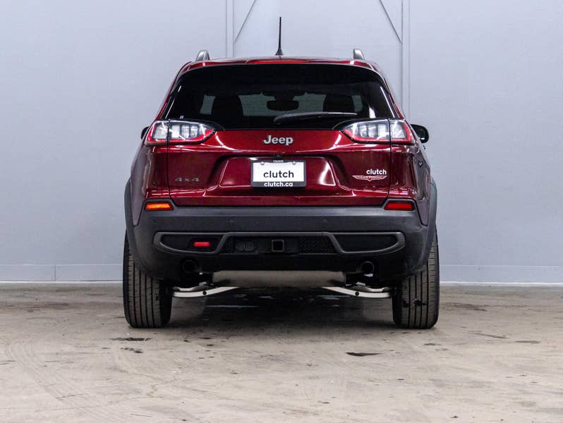 Vehicle photo 4