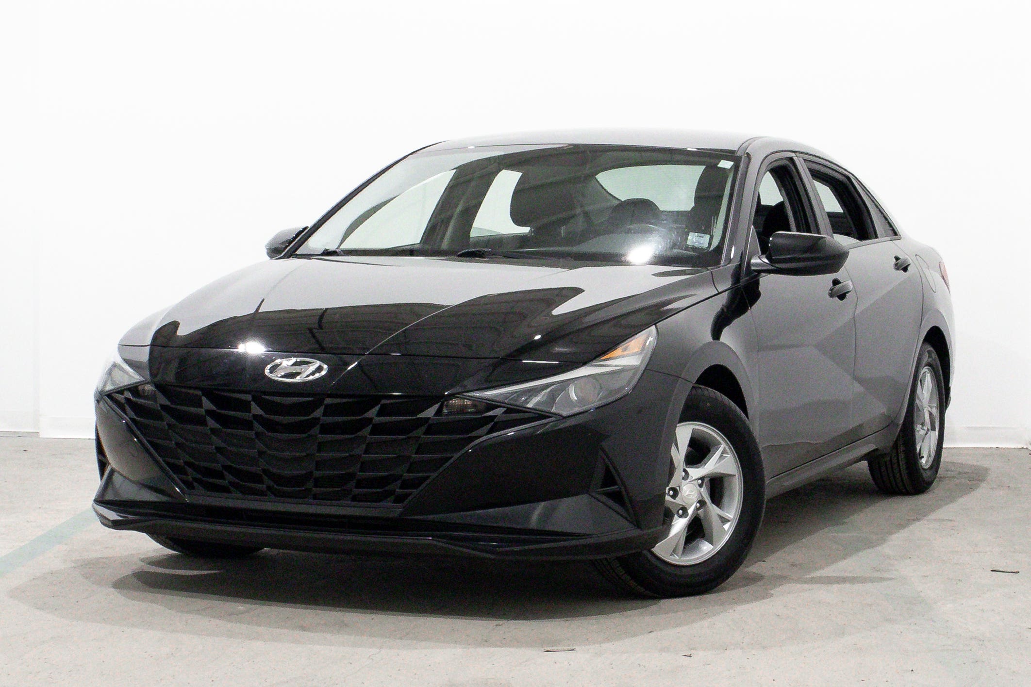 2021 Hyundai Elantra Essential FWD