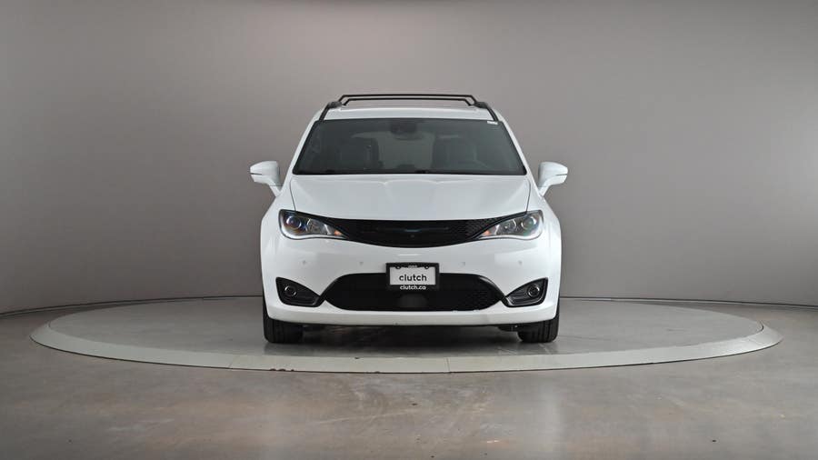 Vehicle photo 3