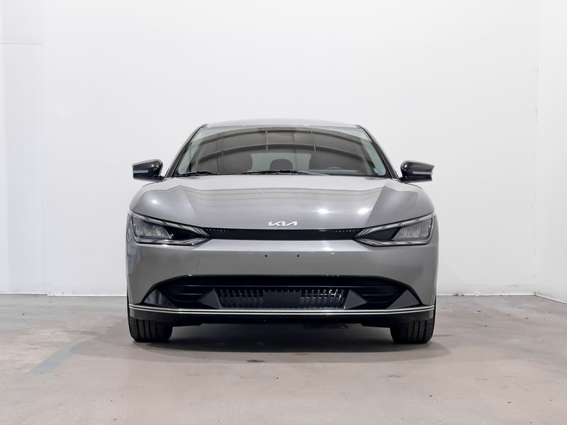 Vehicle photo 2
