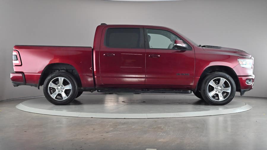Vehicle photo 4
