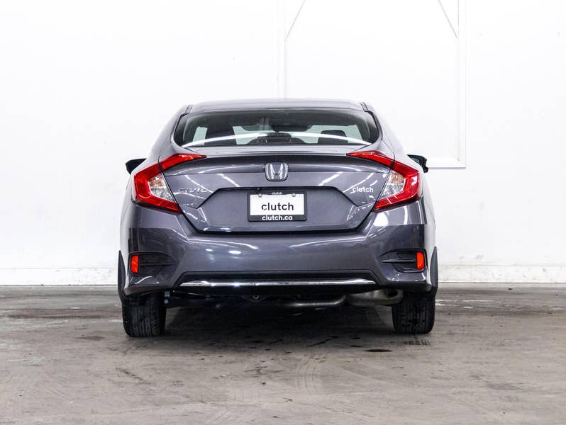 Vehicle photo 4