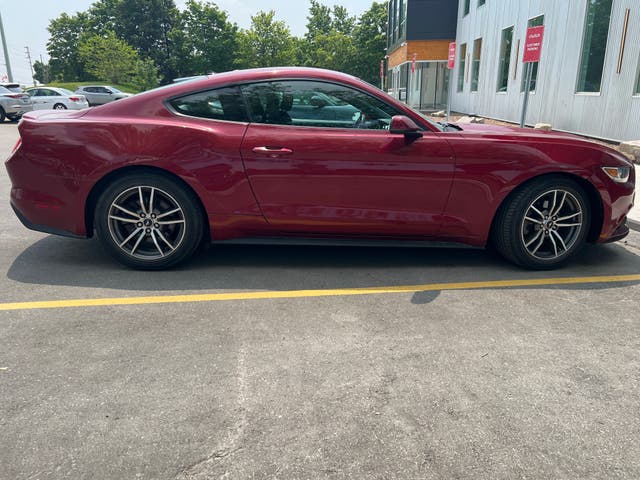 Ford Mustang EcoBoost Premium