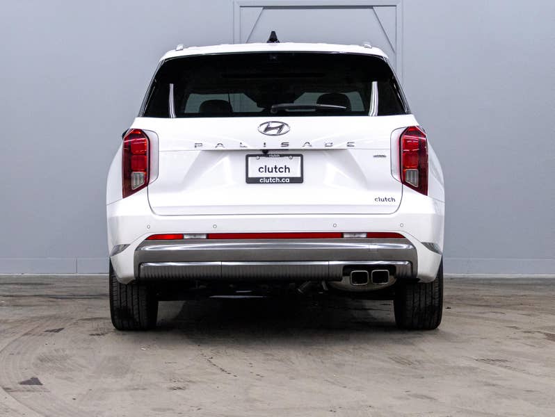 Vehicle photo 4