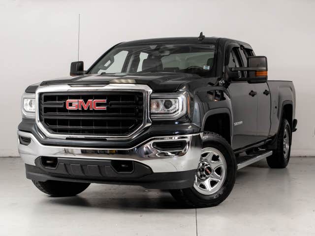 GMC Sierra 1500 Pro Double Cab 6 1/2 ft 4x4