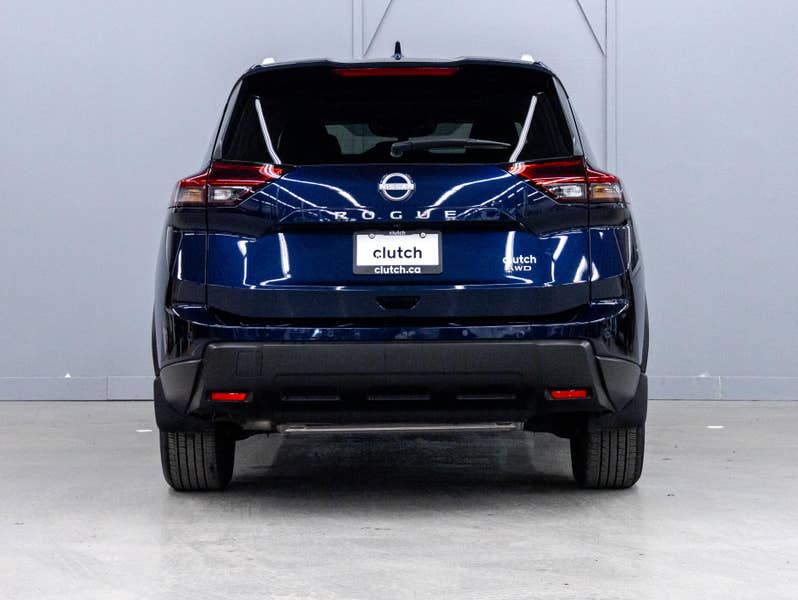 Vehicle photo 4