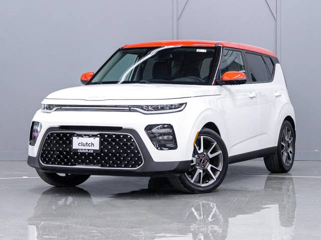 White 2022 Kia Soul