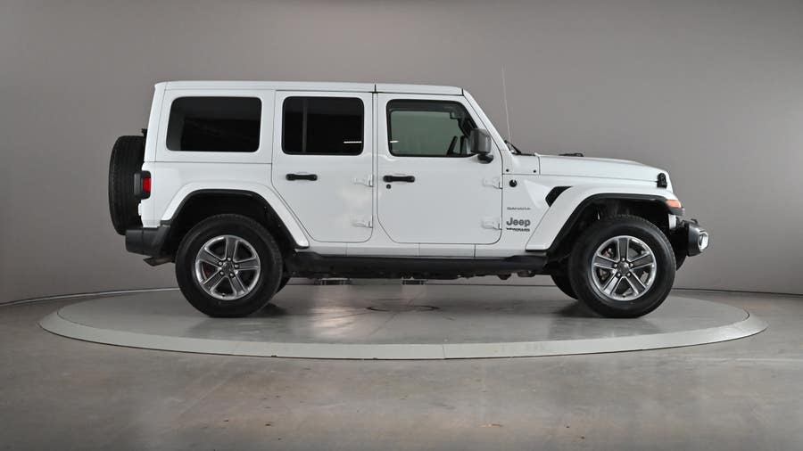 Vehicle photo 4