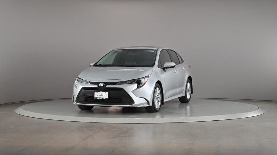Vehicle photo 2