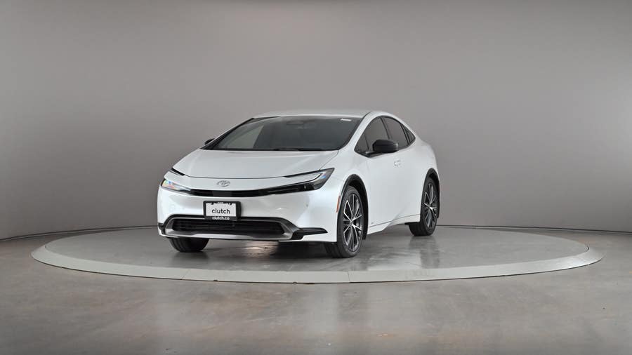 Vehicle photo 2
