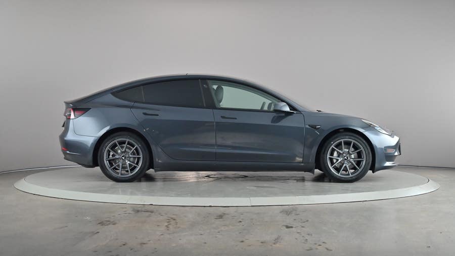 Vehicle photo 4