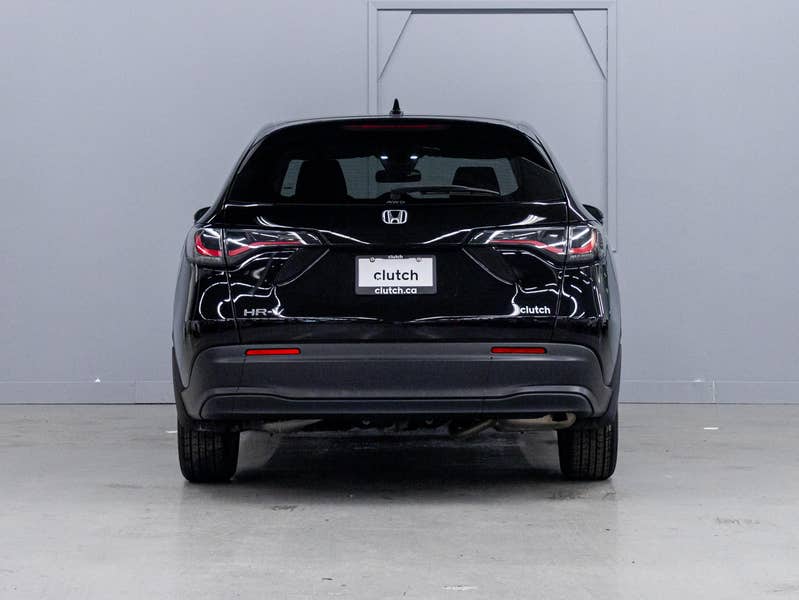 Vehicle photo 4