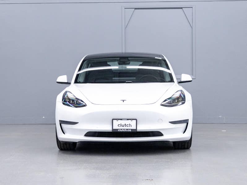 Vehicle photo 2