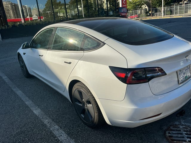 Tesla Model 3 RWD
