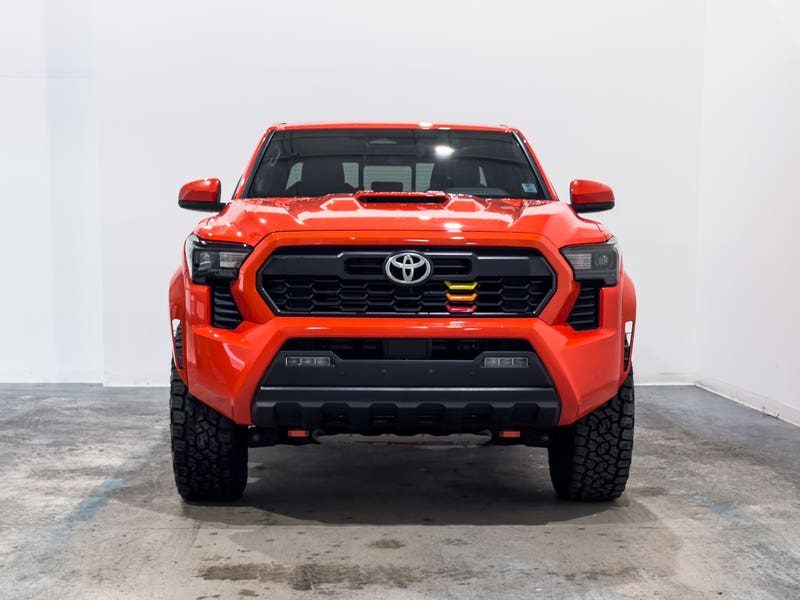 Vehicle photo 2