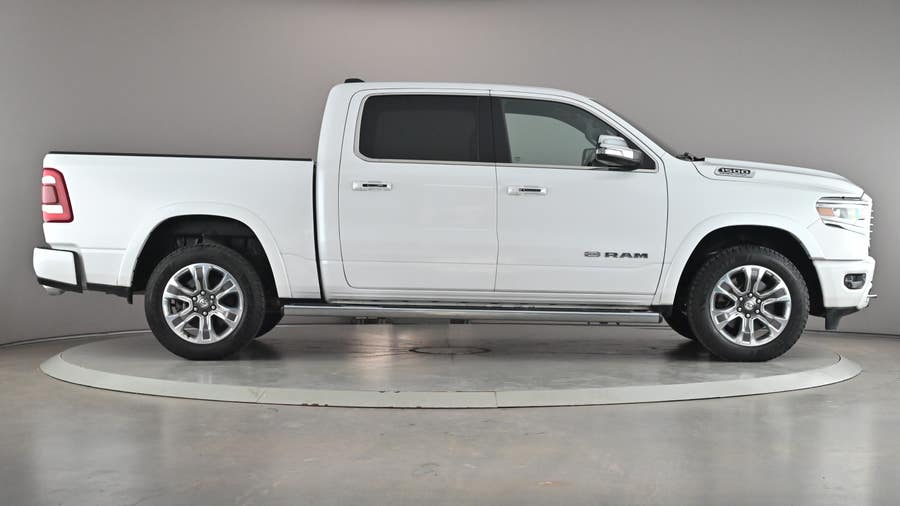 Vehicle photo 4