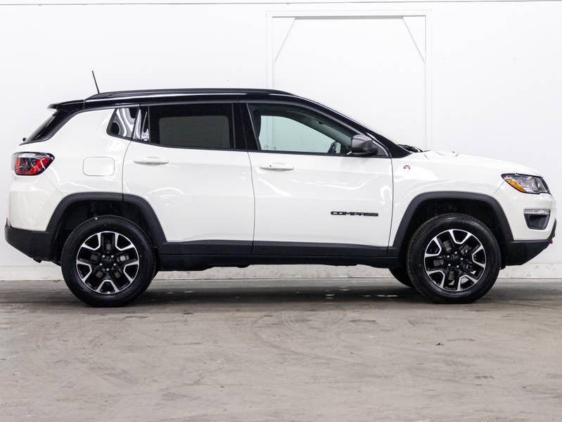 Vehicle photo 2