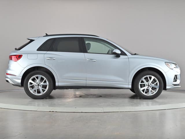 2022 Audi Q3
