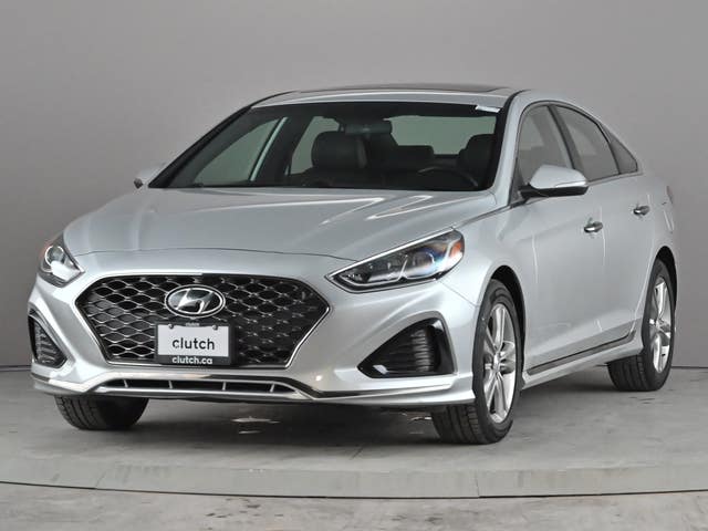 Hyundai Sonata Essential w/Sport Pkg w/ Sport Pkg.