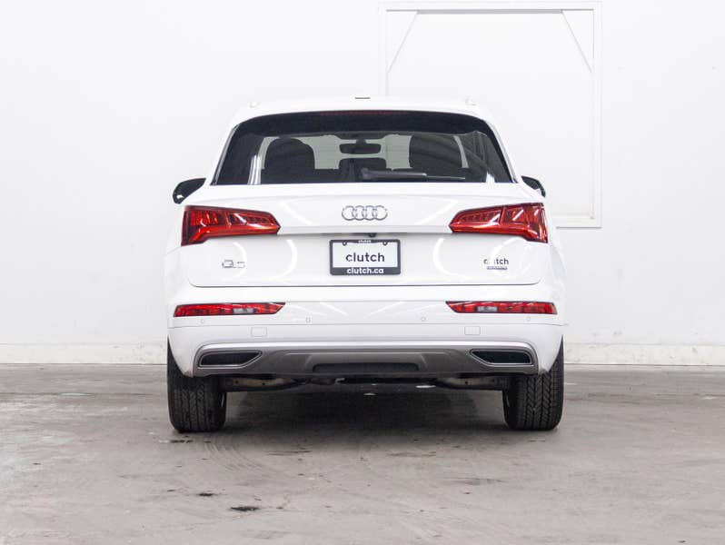Vehicle photo 4