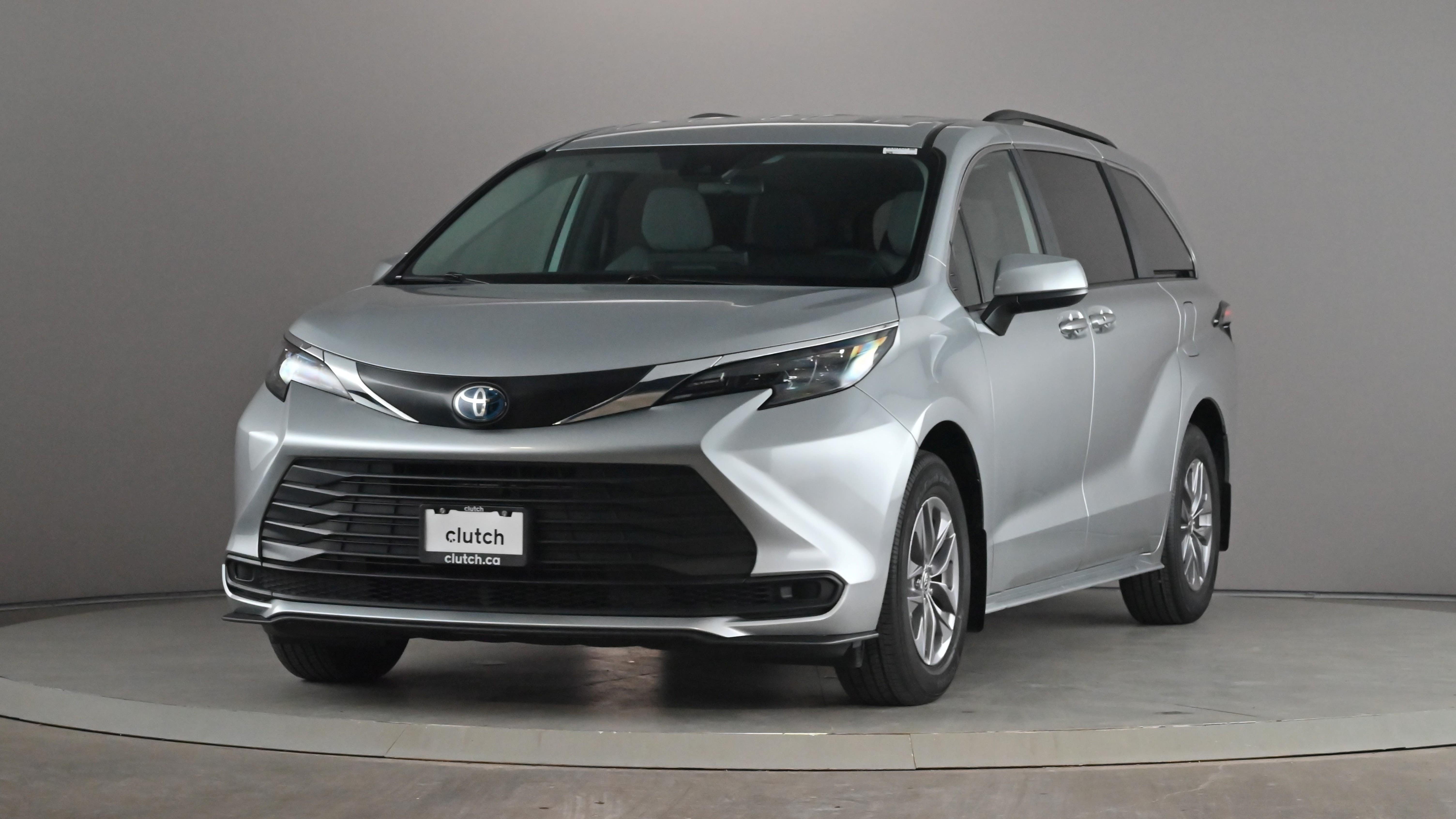 2025 Toyota Sienna XLE 8-Passenger FWD