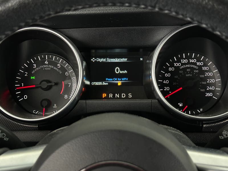 Vehicle photo 4