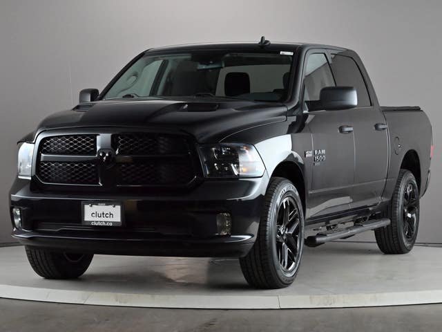 Ram 1500 Classic Express Night Crew Cab 4X4